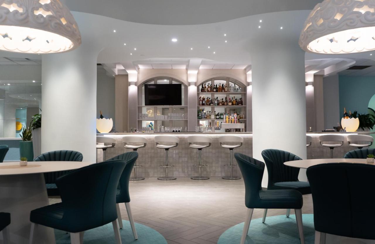 Hotel Arts YYC Екстериор снимка