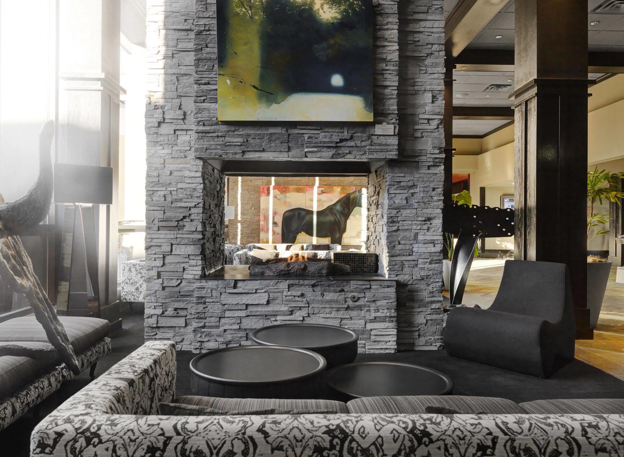 Hotel Arts YYC Екстериор снимка