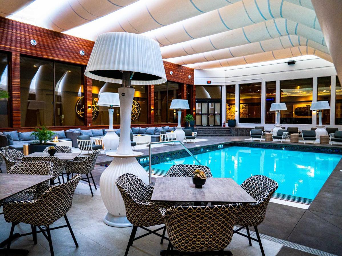 Hotel Arts YYC Екстериор снимка